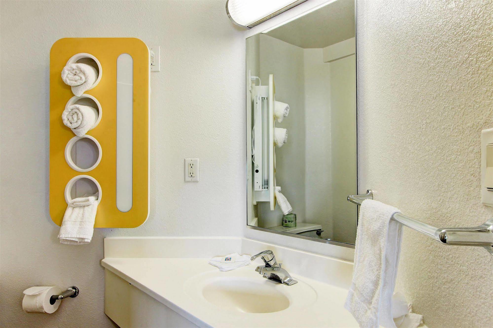 Inn Park By Radisson,